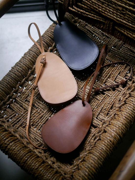  Kamaro'an 숄더백 카마로안 페블 파우치 백 - OTHER BRANDS