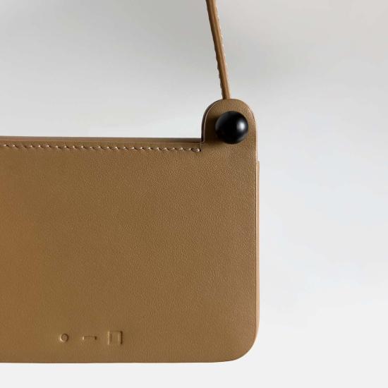  Dotlinesurface 크로스백 도트라인서페이스 카세트 백 카라멜 - OTHER BRANDS