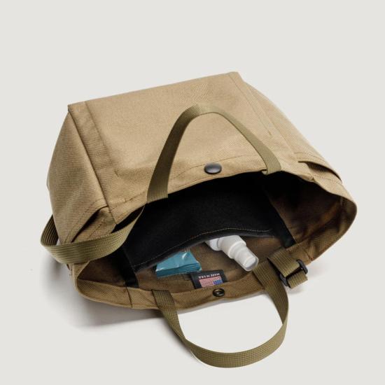  백스 인 프로그레스 토트백 Bags In Progress 소형 사이드 포켓 백 카키색 - BAGS IN PROGRESS