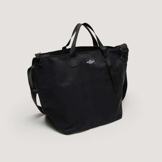  백스 인 프로그레스 숄더백 Bags In Progress 트래블러 더플백 (중형, 블랙) - BAGS IN PROGRESS