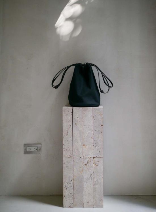  Kamaro'an 토트백 카마로안 직조 드로스트링 버킷 백 - OTHER BRANDS