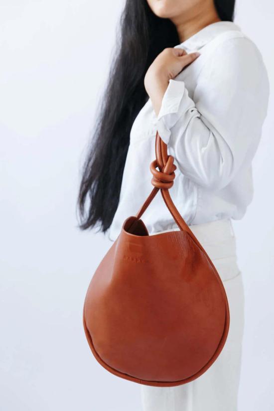  Harper the Label 숄더백 하퍼 더 라벨 더 루프 백 새들 - OTHER BRANDS