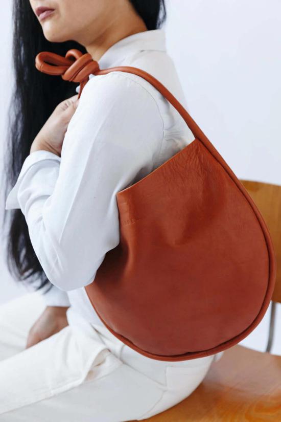  Harper the Label 숄더백 하퍼 더 라벨 더 루프 백 새들 - OTHER BRANDS
