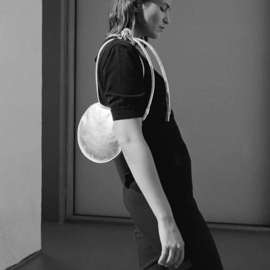  아르 스튜디오 숄더백 스튜디오 디스크 백 - ARE STUDIO
