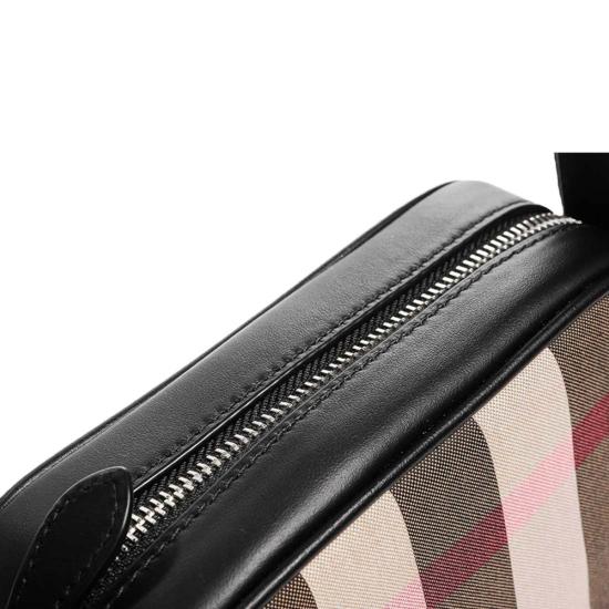  버버리 가방 패디 V 체크 크로스바디 백 토프 브라운 Ip 체크 - BURBERRY
