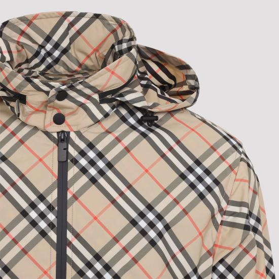 26FW 버버리 체크 나일론 바람막이 자켓 8121319 B9368 SAND IP CHECK - BURBERRY