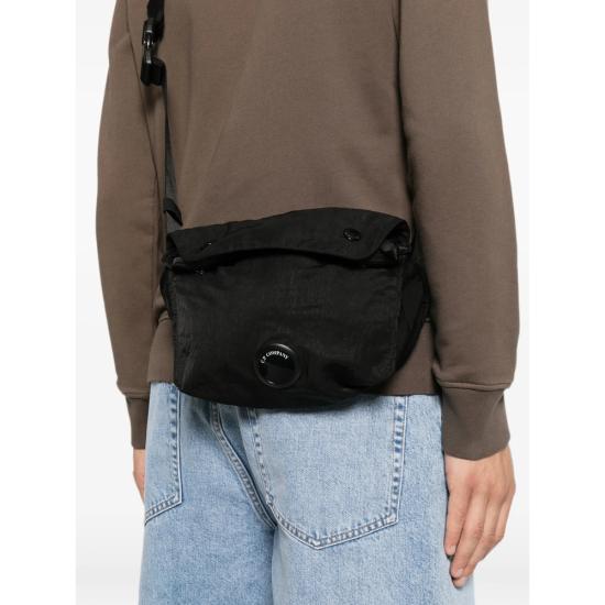 26FW 씨피 컴퍼니 벨트백 MAC117A00 5269G 999 BLACK - C.P. COMPANY