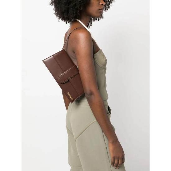 26FW 자크뮈스 르 밤비노 플랩백 자크뮈스 BAW00013 AC01A01 850 BROWN - JACQUEMUS