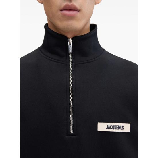 26FW 자크뮈스 하프 집업 스웨트 셔츠 SSM00313 AJ00174 990 BLACK - JACQUEMUS