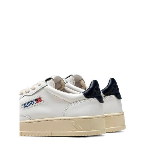 26FW 오트리 메달리스트 로우 스니커즈 AULM LL12 WHITE - AUTRY