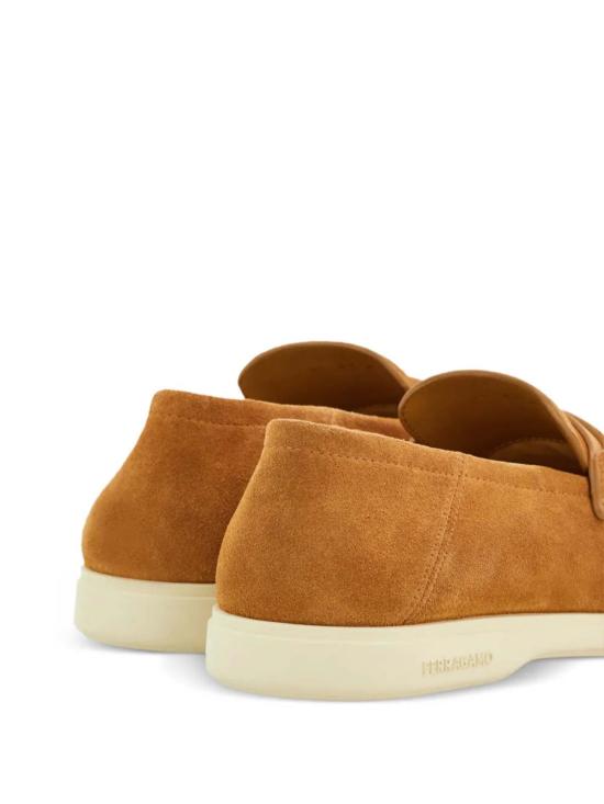  살바토레 페라가모 로퍼 페라가모 간치니 버클 가죽  뉴트럴 컬러 - SALVATORE FERRAGAMO