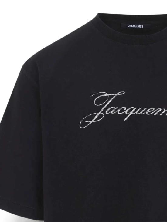 26FW 자크뮈스 반팔 티셔츠 26ETSM00639AJ00289 BLACK 990 - JACQUEMUS