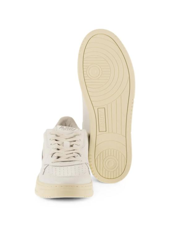 26FW 오트리 메달리스트 로우 스니커즈 AULM LL28 White chocolate - AUTRY