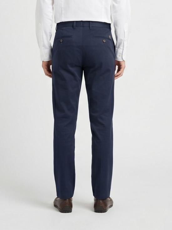 26SS 브루넬로 쿠치넬리 코튼 스트래치 미드 라이즈 슬림 핏 치노 M289LI1770 C6053 Navy - BRUNELLO CUCINELLI
