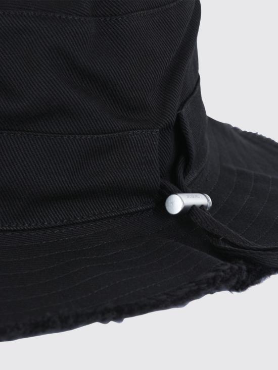 26FW 자크뮈스 모자 ACU00002AE00014 990 Black - JACQUEMUS