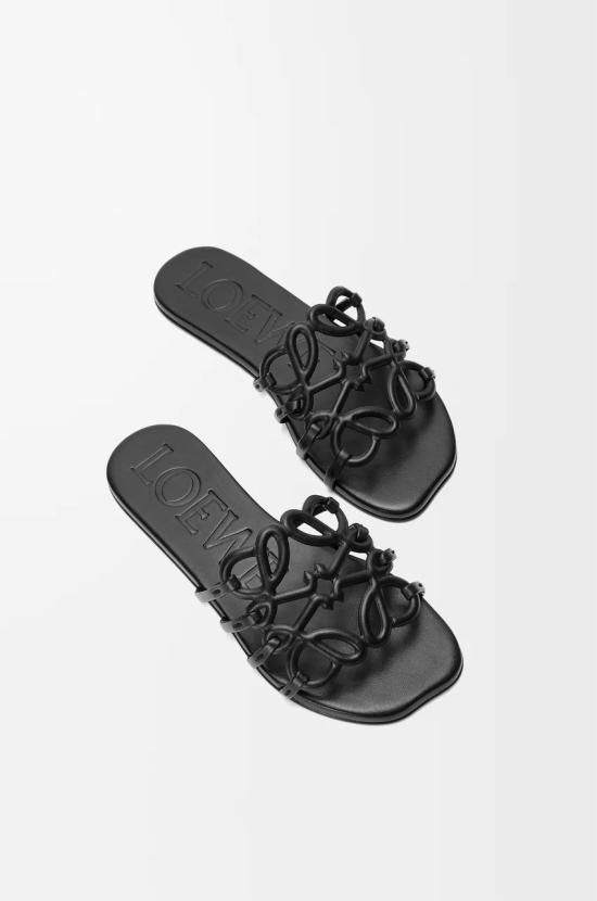 26FW 로에베 페탈 애너그램 소프트 카프스킨 슬라이드 LPEA465X06 1100 BLACK - LOEWE