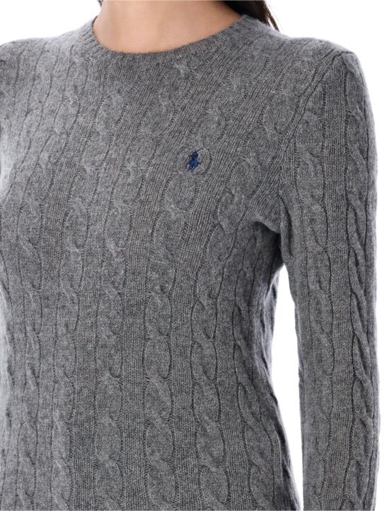 26FW 폴로 랄프로렌 폴로 자수 케이블 니트 스웨터 211971865 501 FLANNEL GREY - POLO RALPH LAUREN