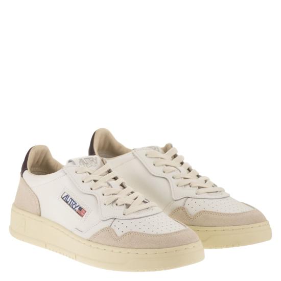 26FW 오트리 메달리스트 로우 스니커즈 AULM WHITE BROWN - AUTRY
