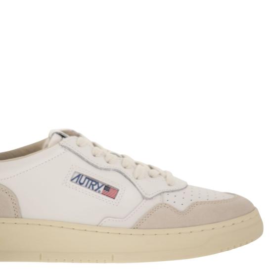 26FW 오트리 메달리스트 로우 스니커즈 AULM WHITE GREEN - AUTRY