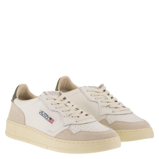 26FW 오트리 메달리스트 로우 스니커즈 AULM WHITE GREEN - AUTRY