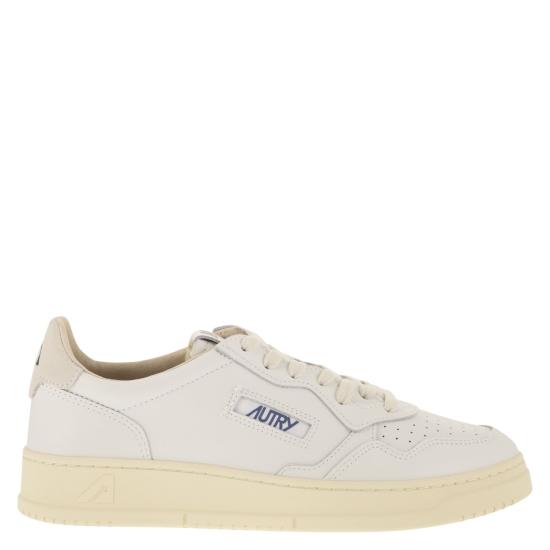 26FW 오트리 메달리스트 로우 스니커즈 AULM WHITE