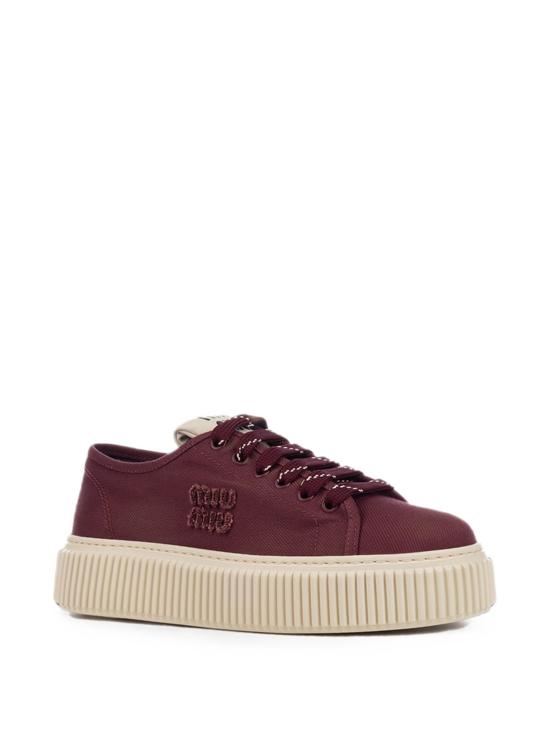 26FW 미우미우 로고 장식 데님 스니커즈 5E389EF0051350 F0007 BORDEAUX - MIU MIU