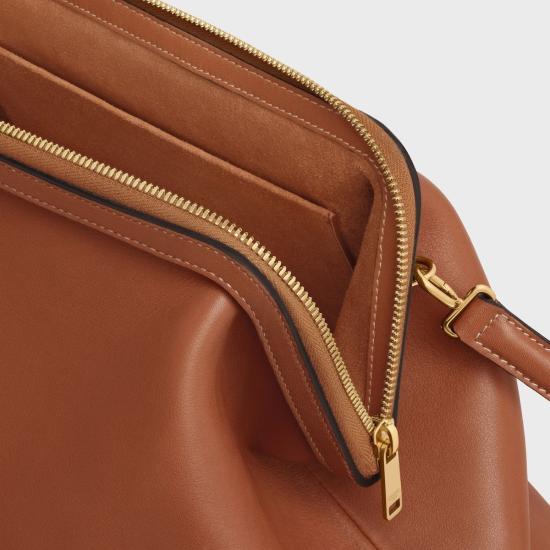 26SS 셀린느 닥터 파우치 닥터 파우치 L104J3G40 04LU TAN - CELINE
