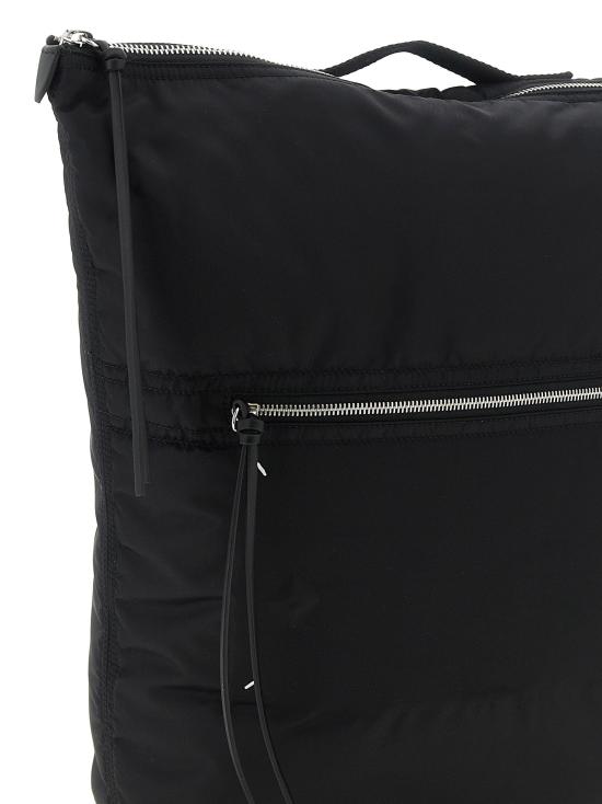 26FW 마르지엘라 백팩 새로운 지퍼 , 배낭 및 여행용, 블랙 - MAISON MARGIELA