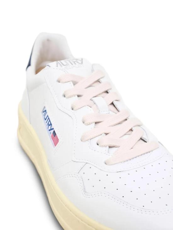26FW 오트리 메달리스트 로우 스니커즈 AULMLL12 WHITE - AUTRY