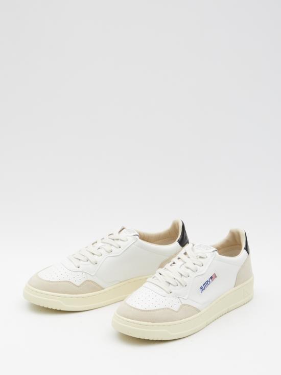 26FW 오트리 메달리스트 로우 스니커즈 AULMLS21 WHITE - AUTRY