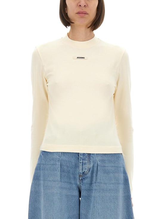 26FW 자크뮈스 그로그랭 로고 롱슬리브 티셔츠 TSW00155AJ00124 130 NUDE NEUTRALS