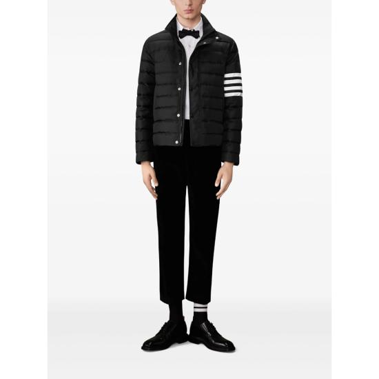 26FW 톰브라운 샤이니 립스탑 라이트웨이트 다운 필 4바 재킷 MJD136X F1095 001 BLACK - THOM BROWNE