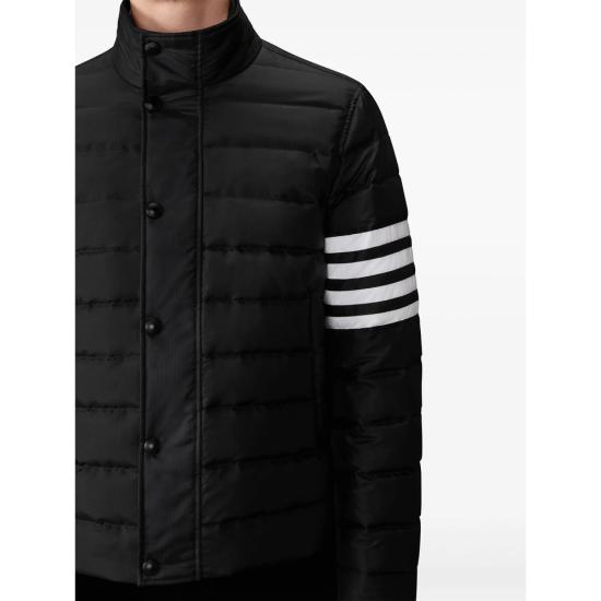 26FW 톰브라운 샤이니 립스탑 라이트웨이트 다운 필 4바 재킷 MJD136X F1095 001 BLACK - THOM BROWNE