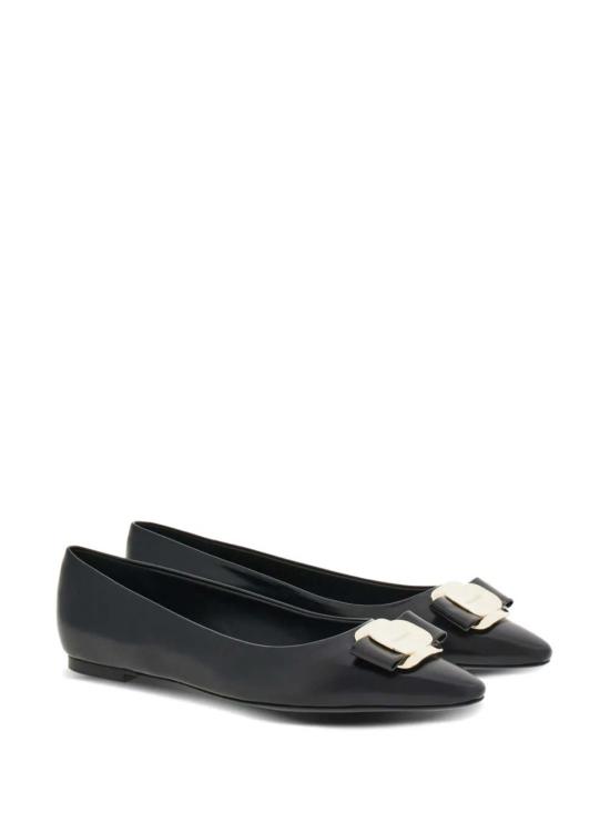  살바토레 페라가모 플랫 슈즈 페라가모 뉴 바라 보우 램스킨 발레리나 슈즈 블랙 - SALVATORE FERRAGAMO