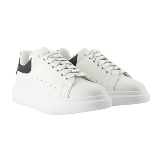  알렉산더 맥퀸 스니커즈 오버사이즈 송아지 가죽  화이트 - ALEXANDER MCQUEEN