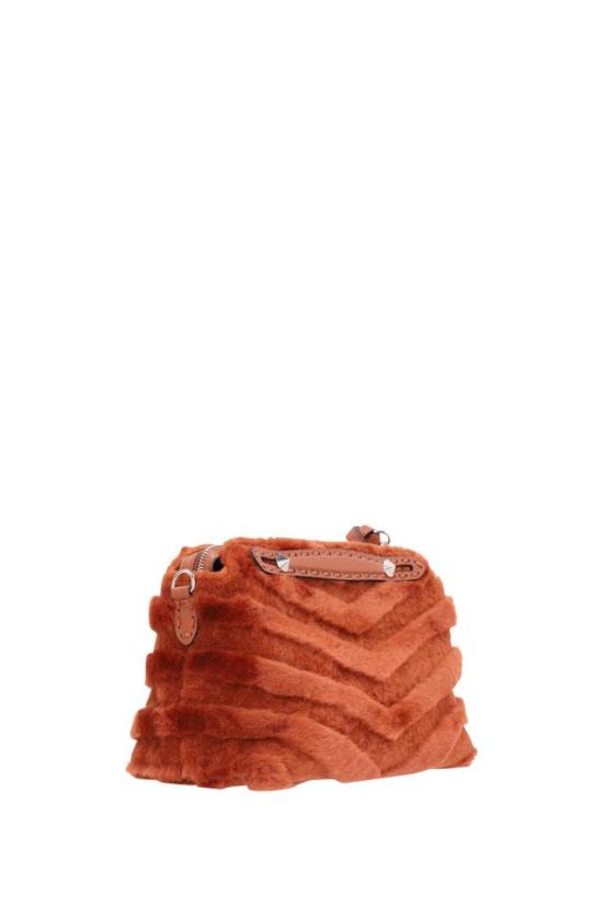 26FW 펜디 바이 더 웨이 소프트 미디움 백 8BL155AYD1 - FENDI