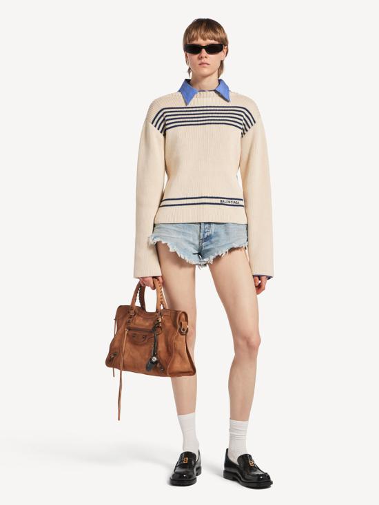 26FW 발렌시아가 리브드 보트넥 스웨터 876806 T3461 4282 NAVY WHITE - BALENCIAGA