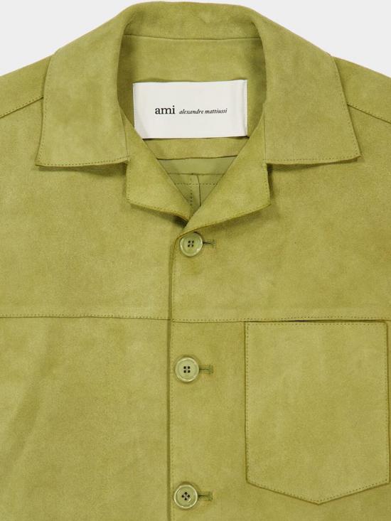 26SS 아미 고트 레더 버튼 오버셔츠 USH826LH0059 LH0059 Green - AMI