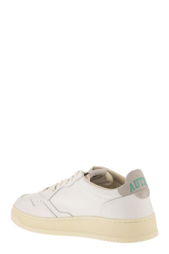 26FW 오트리 메달리스트 로우 스니커즈 AULMHJ01 WHITE - AUTRY