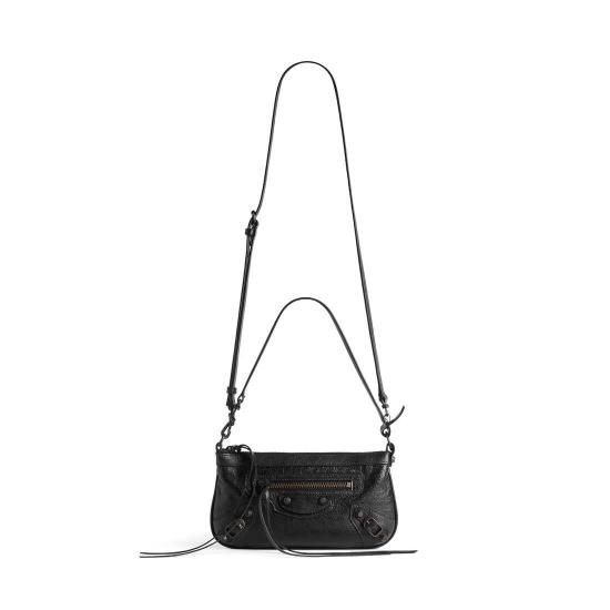 26FW 발렌시아가 르 시티 파우치 온 스트랩 8639602ABEK 1000 BLACK - BALENCIAGA