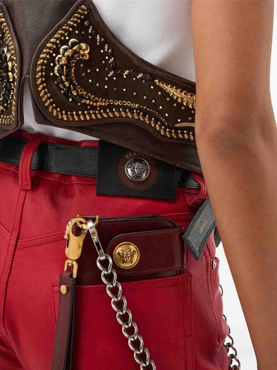 26SS 베르사체 가죽 팬츠 1A1749110237851RE60 Red - VERSACE