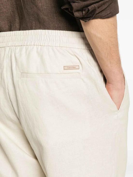 26SS 캘빈클라인 팬츠 LV04LF619GOATME Taupe - CALVIN KLEIN