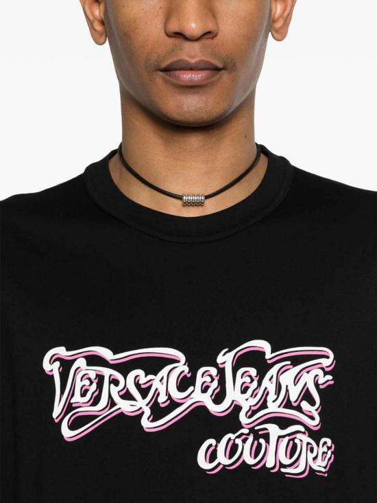 26SS 베르사체 반팔 티셔츠 80GAHD08CJ01Z899 Black - VERSACE
