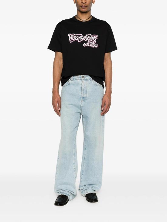 26SS 베르사체 반팔 티셔츠 80GAHD08CJ01Z899 Black - VERSACE