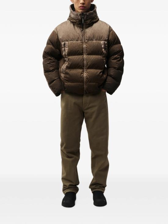 26FW 씨피 컴퍼니 패딩 21CMOW115A006369S R30 RE COLOR BROWN - C.P. COMPANY