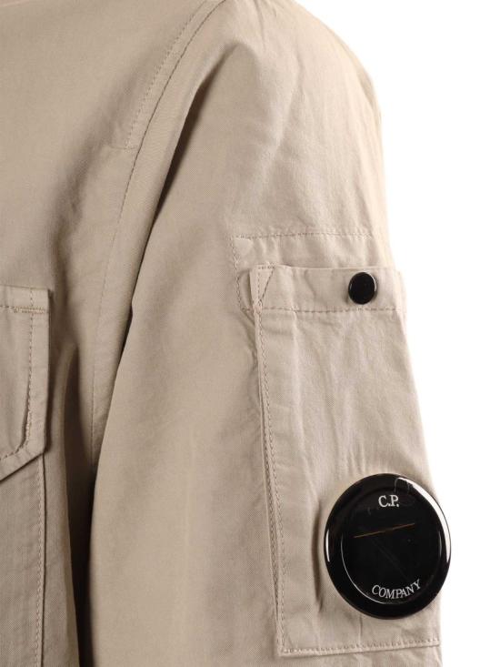 26SS 씨피 컴퍼니 오가닉 개버딘 지퍼 렌즈 오버셔츠 20CMOS156A110143G Neutrals - C.P. COMPANY