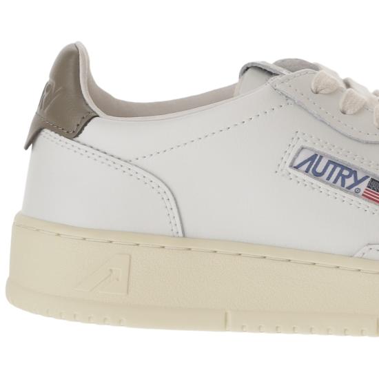 26FW 오트리 메달리스트 로우 스니커즈 AULMLL28LEATLEATWHTCHOCO White - AUTRY
