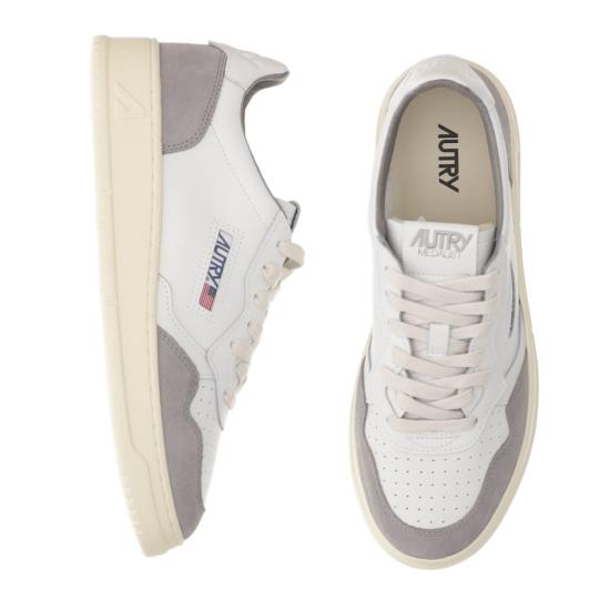 26FW 오트리 메달리스트 로우 스니커즈 AULMFT15SOFLEASUEWHTCEMENTO Grey - AUTRY