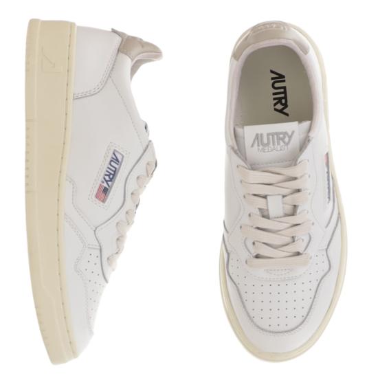 26FW 오트리 메달리스트 로우 레더 스니커즈 AULWLL27LEATLEATWHTFEATHER White - AUTRY