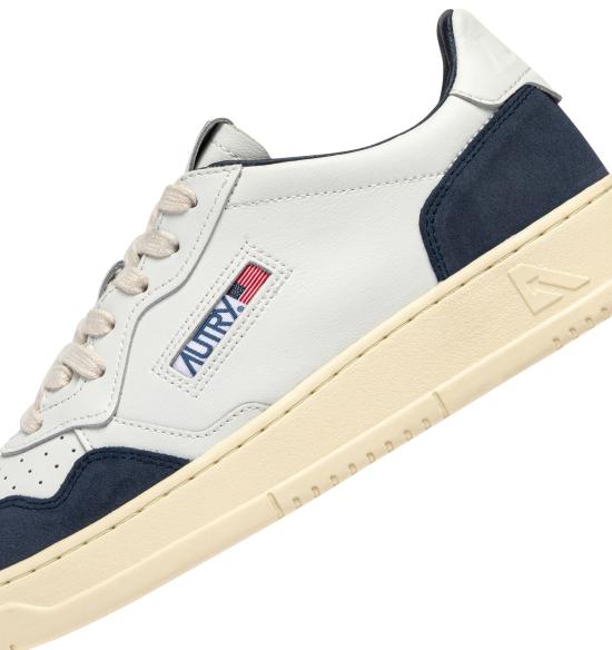 26FW 오트리 메달리스트 로우 스니커즈 AULMFT22 WHT DENIM - AUTRY